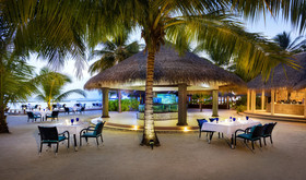 Sheraton Maldives Full Moon Resort & Spa