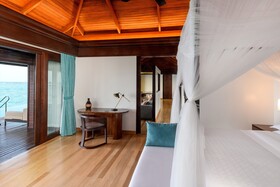 Sheraton Maldives Full Moon Resort & Spa