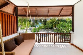Sheraton Maldives Full Moon Resort & Spa