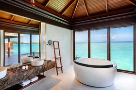 Sheraton Maldives Full Moon Resort & Spa
