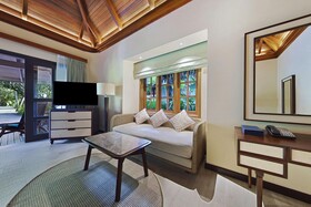 Sheraton Maldives Full Moon Resort & Spa
