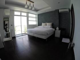 Airport Beach Hotel