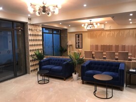 Hotel Flora