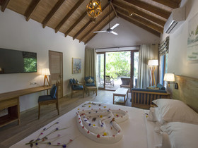 Reethi Faru Resort