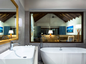 Reethi Faru Resort