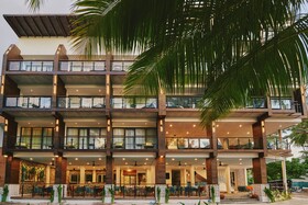 Beach Hotel Dhigurah