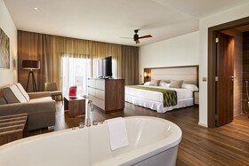 Hotel Riu Atoll