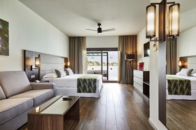 Hotel Riu Atoll