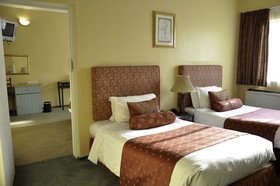Crossroads Hotel