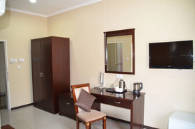 Riverside Hotel