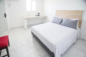 OYO Hotel Plaza Las Torres, Cabo San Lucas