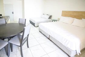 OYO Hotel Plaza Las Torres, Cabo San Lucas