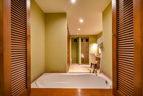 Alegranza Luxury Resort - All Master Suite