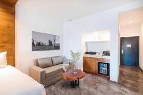 Bahia Hotel & Beach House