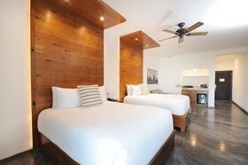 Bahia Hotel & Beach House