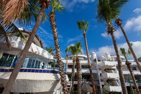 Club Cascadas de Baja