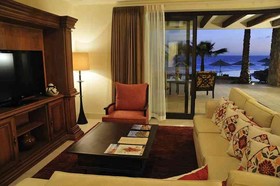 Grand Solmar Land's End Resort & Spa