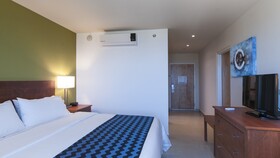 Holiday Inn Express Cabo San Lucas