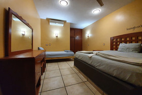 Hotel Colonos