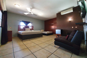 Hotel Colonos
