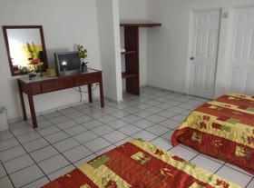 Hotel Plaza Los Dorados