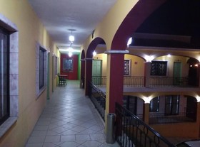 Hotel Plaza Los Dorados