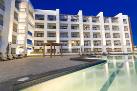 Medano Hotel and Suites
