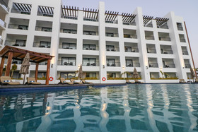 Medano Hotel and Suites
