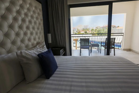 Medano Hotel and Suites