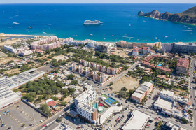 Medano Hotel and Suites