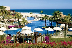 Pueblo Bonito Sunset Beach Golf & Spa Resort