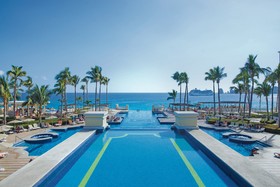 Hotel Riu Palace Cabo San Lucas