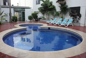 Seven Crown Express & Suites