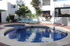 Seven Crown Express & Suites