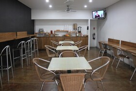 Seven Crown Express & Suites
