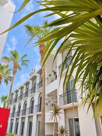 Seven Crown Express & Suites
