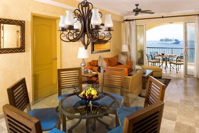 Villa del Arco Beach Resort & Spa