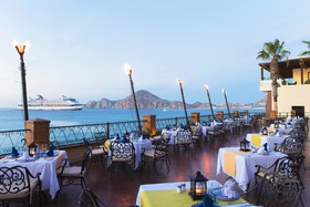 Villa del Arco Beach Resort & Spa