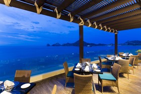 Villa del Arco Beach Resort & Spa