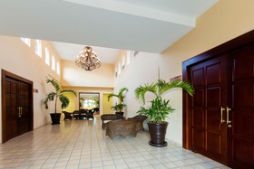 Villa del Arco Beach Resort & Spa