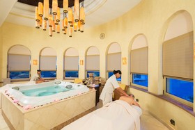 Villa del Arco Beach Resort & Spa