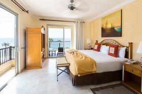 Villa del Arco Beach Resort & Spa