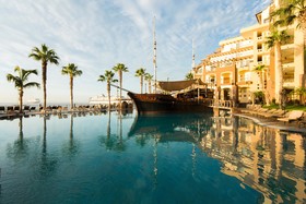 Villa del Arco Beach Resort & Spa