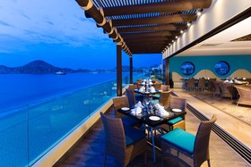 Villa del Arco Beach Resort & Spa