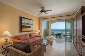 Villa del Arco Beach Resort & Spa