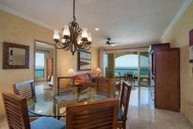 Villa del Arco Beach Resort & Spa