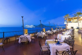 Villa del Arco Beach Resort & Spa
