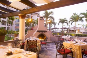 Villa la Estancia Beach Resort & Spa