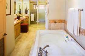 Villa la Estancia Beach Resort & Spa