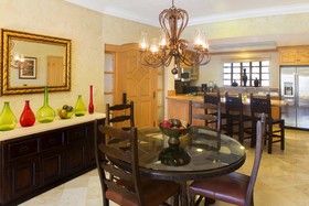 Villa la Estancia Beach Resort & Spa